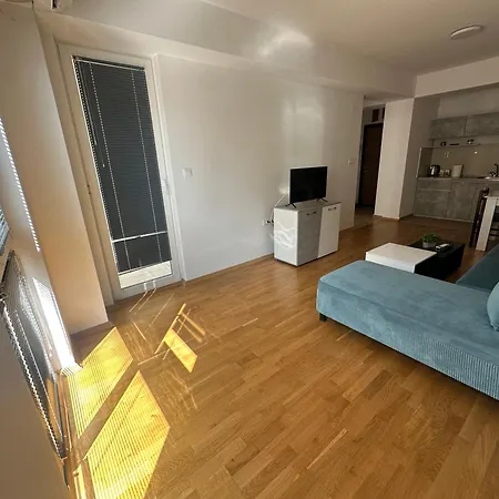 דירה Lucy And Jovana